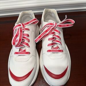 VALENTINO, WOMENS RED/WHITE, ITALIAN-MADE DESIGNER LEATHER SNEAKERS    Size: 9.5